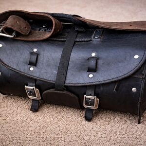 Harley-Davidson Leather Saddlebag Crossbody Biker Motorcycle Bag Distressed